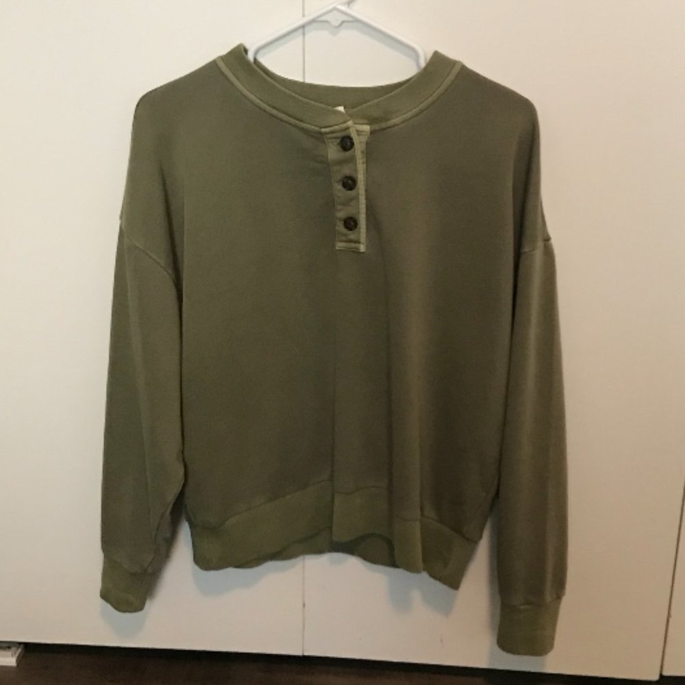 GAP brand, olive green sweatshirt - size medium